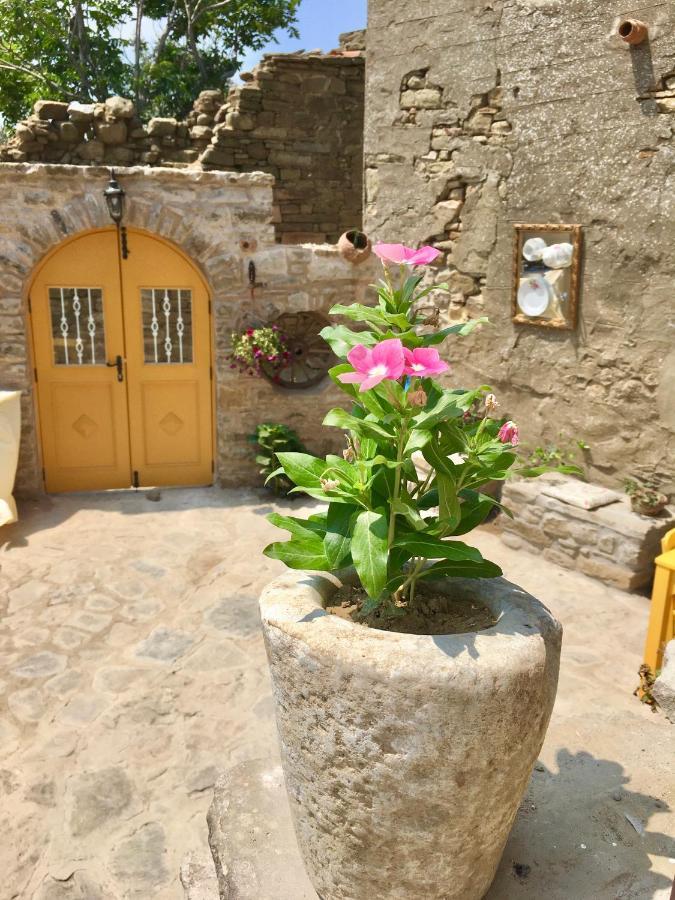 Sari Keci Tas Otel İmroz Exterior foto